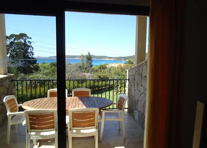 Maina Appartamento *